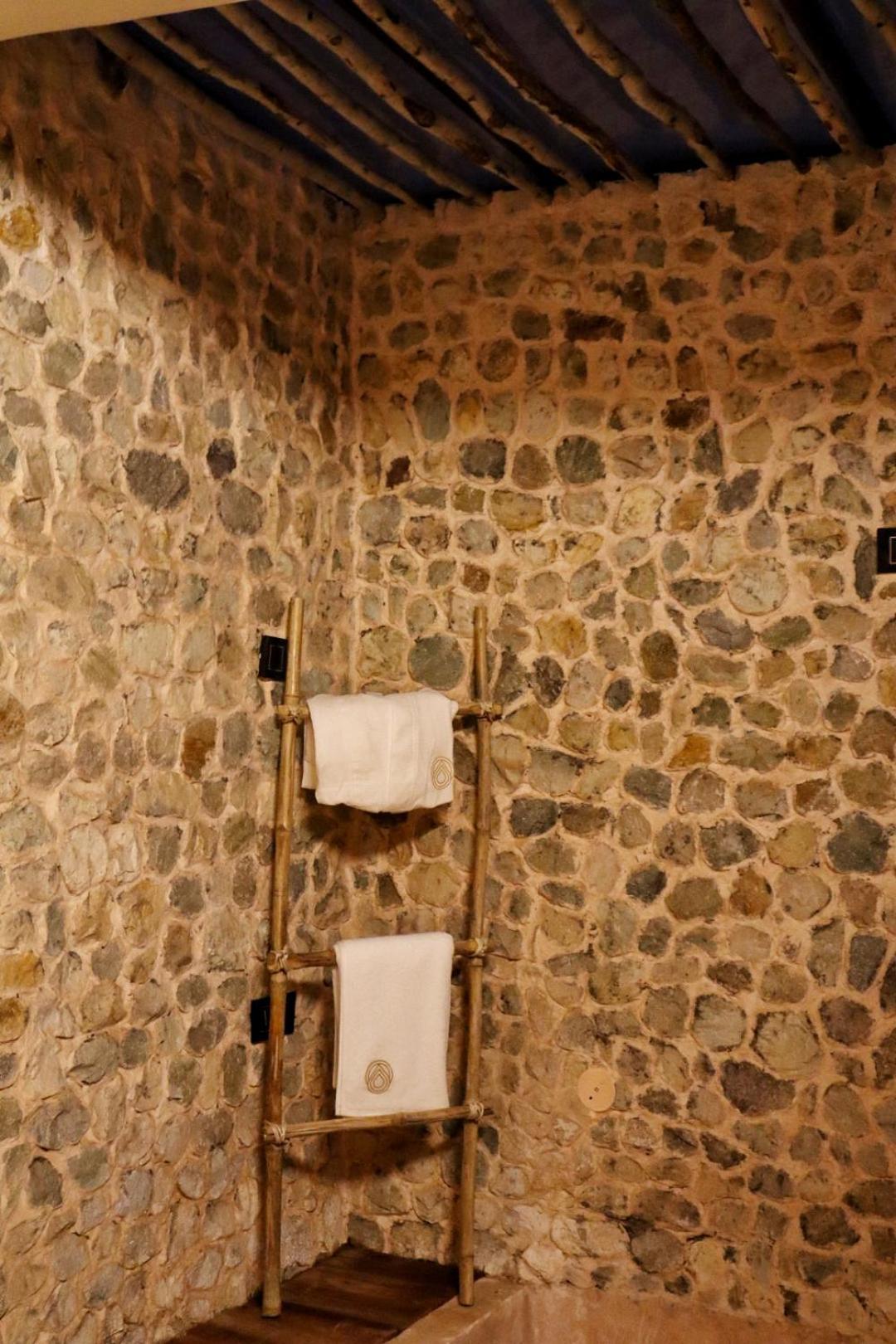 Agni Eco-Retreat Hotel Una  Kültér fotó